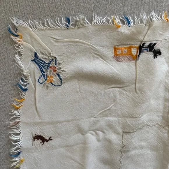 Embroidered Capri Fringe Linen Decor Country Horse and Carriage Design Stitched - Picture 8 of 15